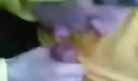 Hombre viste de negro en su mano y porno anime latino comenzó a masturbarse-hahala