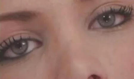 Un hombre con una rubia escurridiza follando con un ruso. videos xxx gratis en español latino