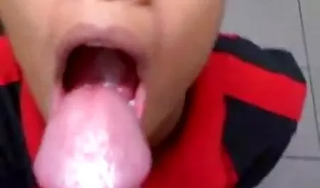 Gangbang sexo en español latino con alemán milf