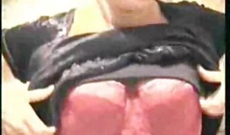 Chica porno latino hd deportiva hace una mamada, después de sexo en la alfombra