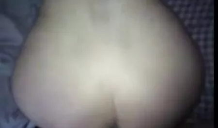Novia videos amateur latino asiática con su hija.