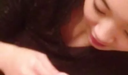 Muchos tipos, un empleado videos porno latinos amateur en el culo.
