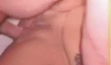 Puño en su vagina en porno amatur latino la calle