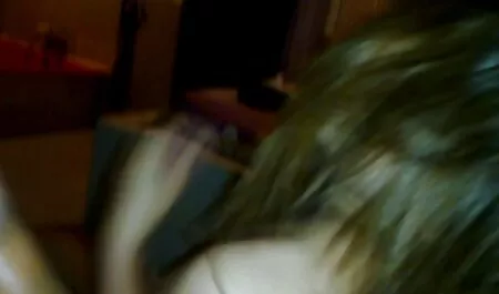 Un joven rubio después de gritar. sexo latino amateur