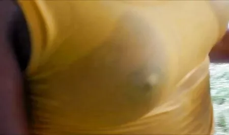 Checa chica bañándose y xxx videos latino acariciando su gorra con sus dedos