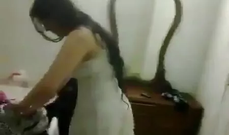 Rubia atado chat porno latino en el coño y el culo